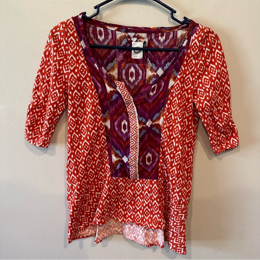 Akemi and Kin Anthropology red and purple geometric patterned extra small blouse